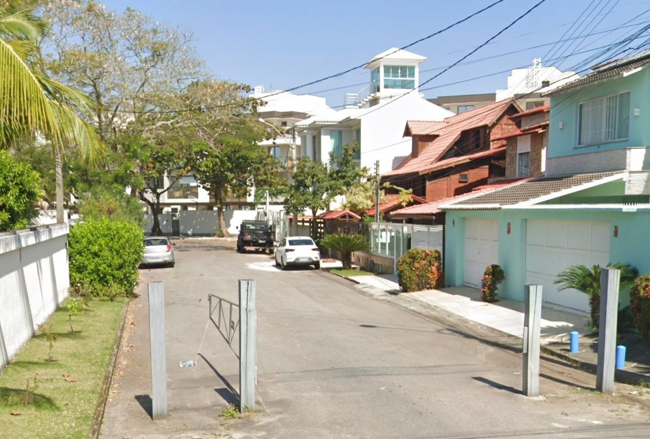 Enteado mata padrasto a tiros e fere irmã de 15 anos em Camboinhas